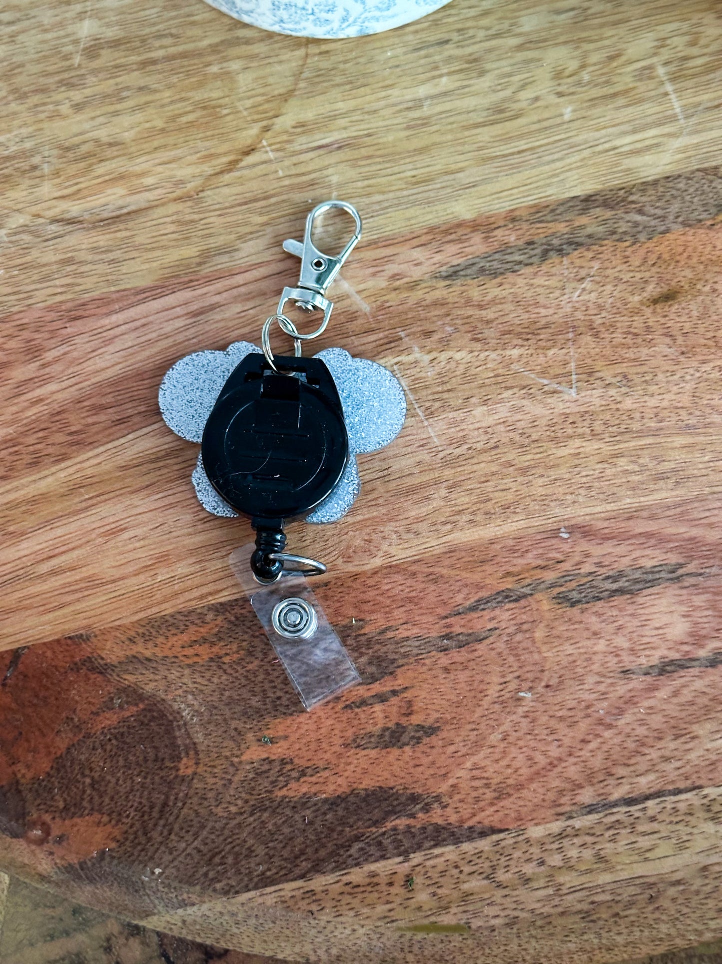 Cool Minnie Keychain Badge Reel